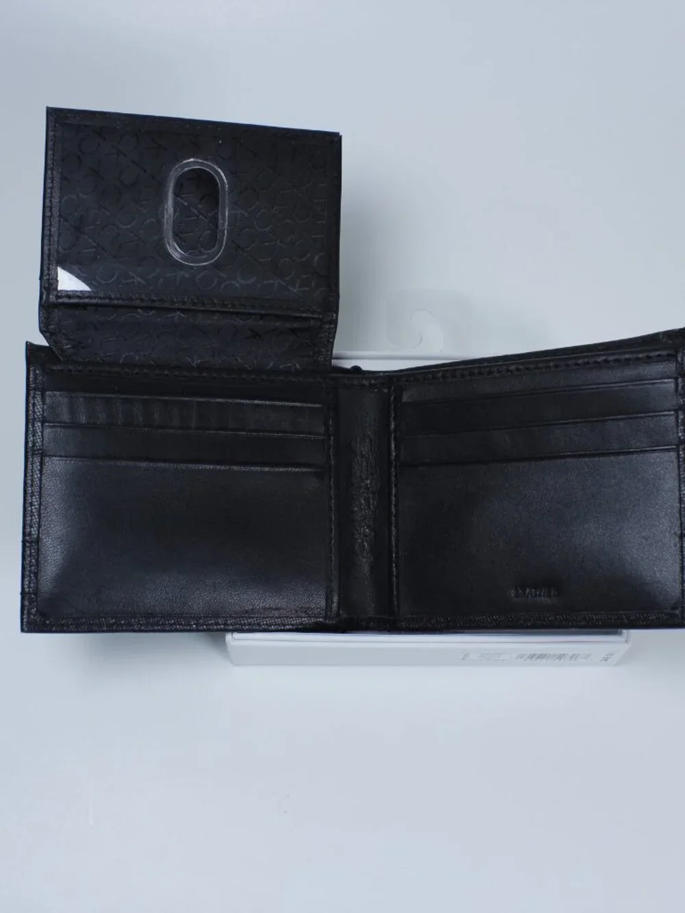 Original Calvin Klein Leather Wallet with RFID Protection – New in‎ Box